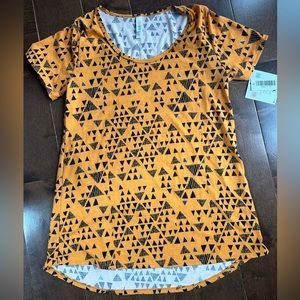 NWT LuLaRoe Classic T size XS